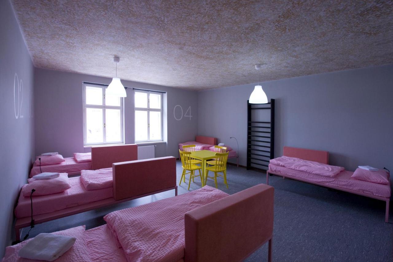 Hostel U Zlateho Kohouta Kromeriz Bagian luar foto