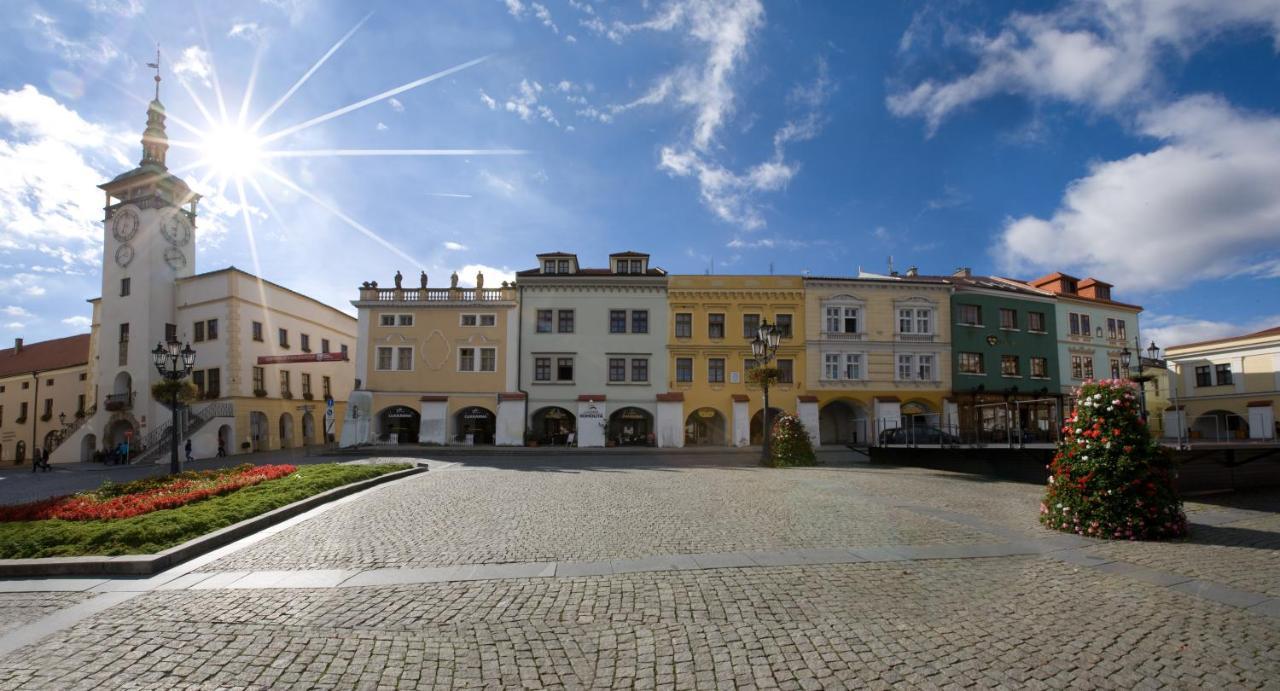 Hostel U Zlateho Kohouta Kromeriz Bagian luar foto